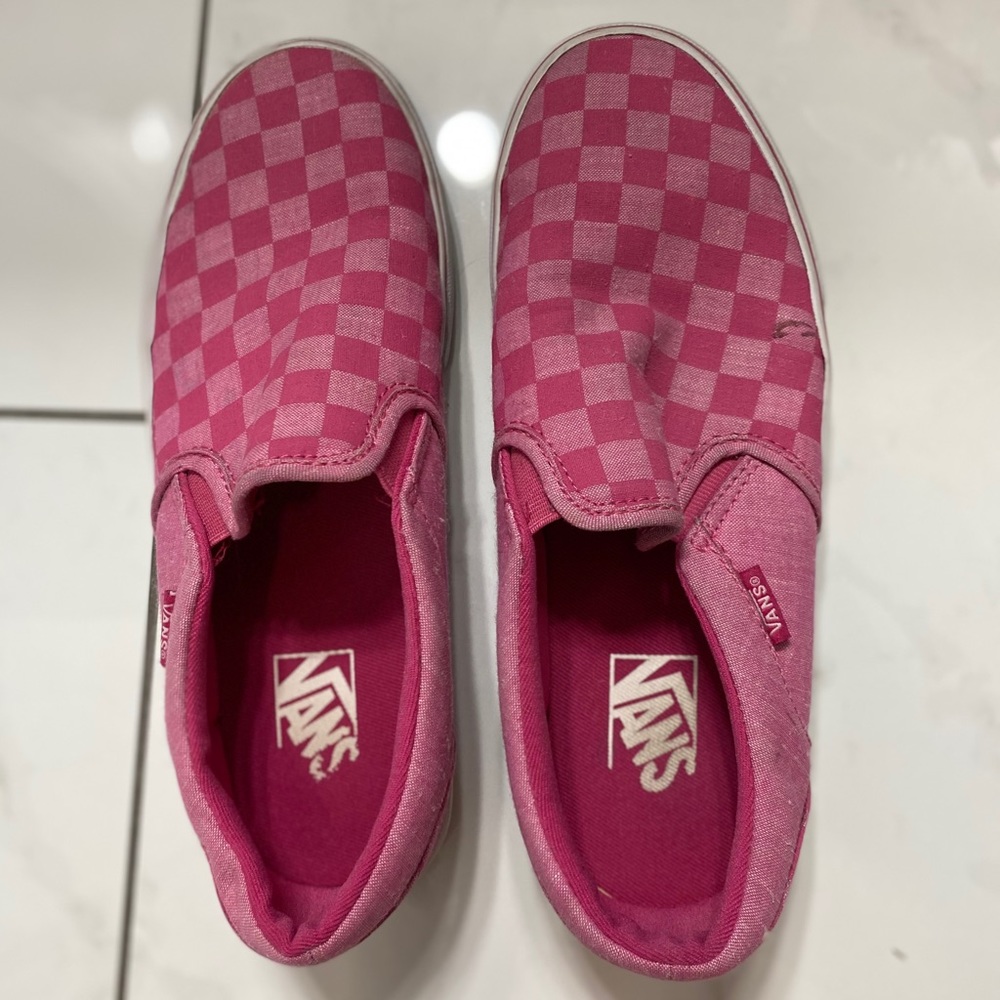 Pink cushion vans!